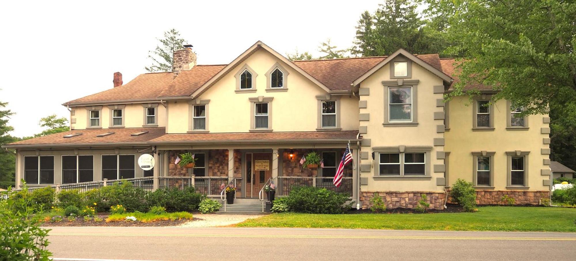 Hotel Woodfield Manor - A Sundance Vacations Property Cresco